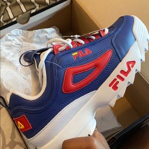 Red/blue/yellow Fila’s
